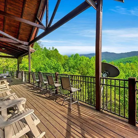 Wine Down Holiday Home